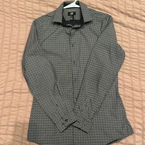 H&M men’s dress shirt size small
